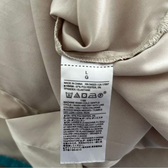 Banana Republic Beige Sleeveless Blouse - Picture 3 of 3